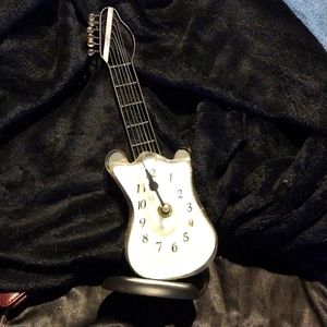 Retro Guitar clock